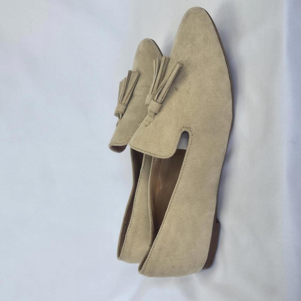 J Crew Chic Cream Loafers with Tassels 7.5